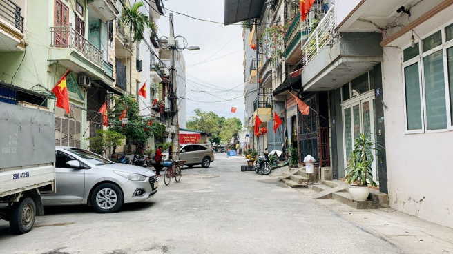 Phố Phúc Hoa đẹp, kinh doanh buôn bán tấp nập, dân cư đông đúc