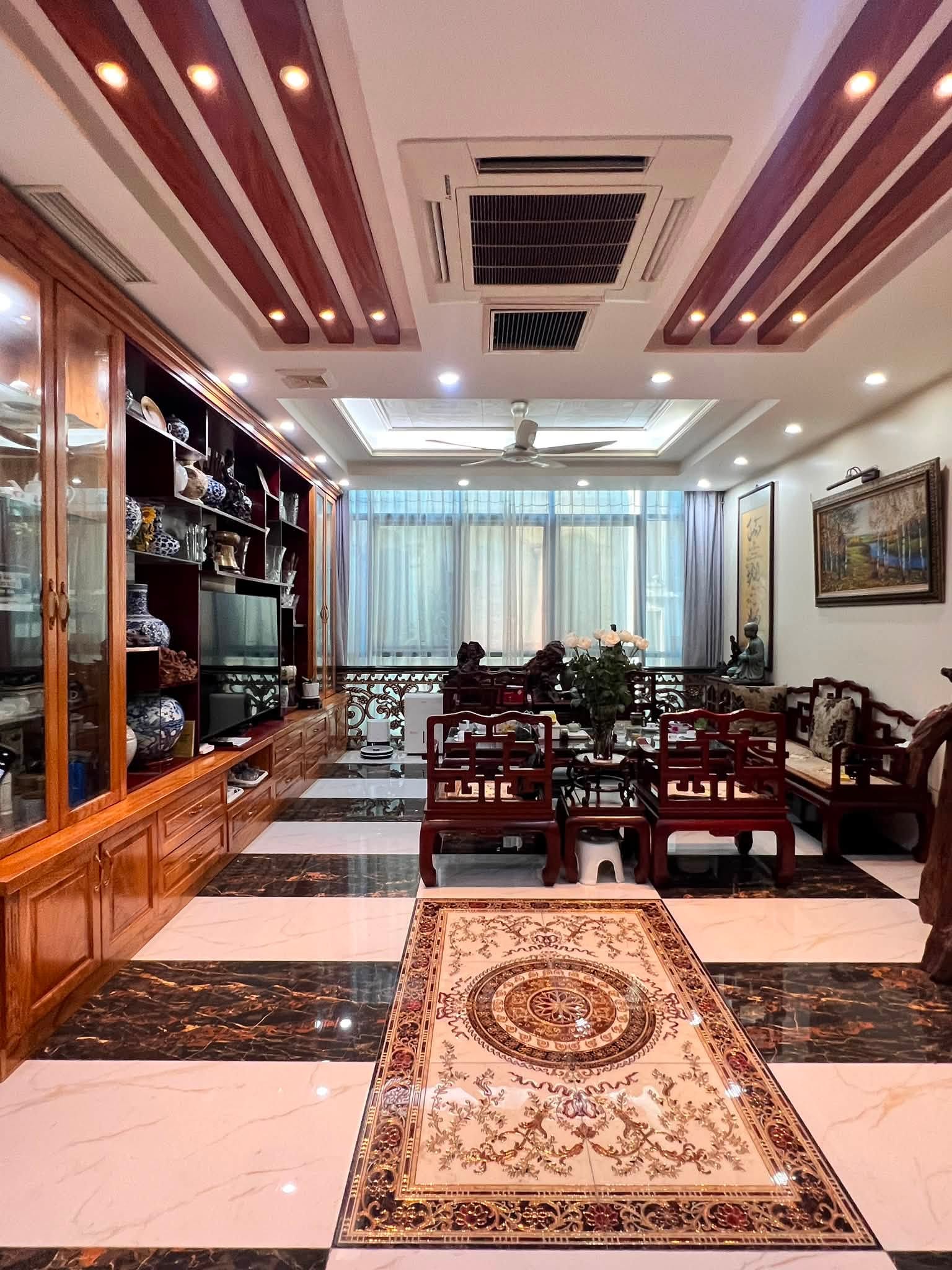 Bán Nhà Lạc Long Quân Tây Hồ 88m2 6 Tầng Thang Máy Gần Phố
