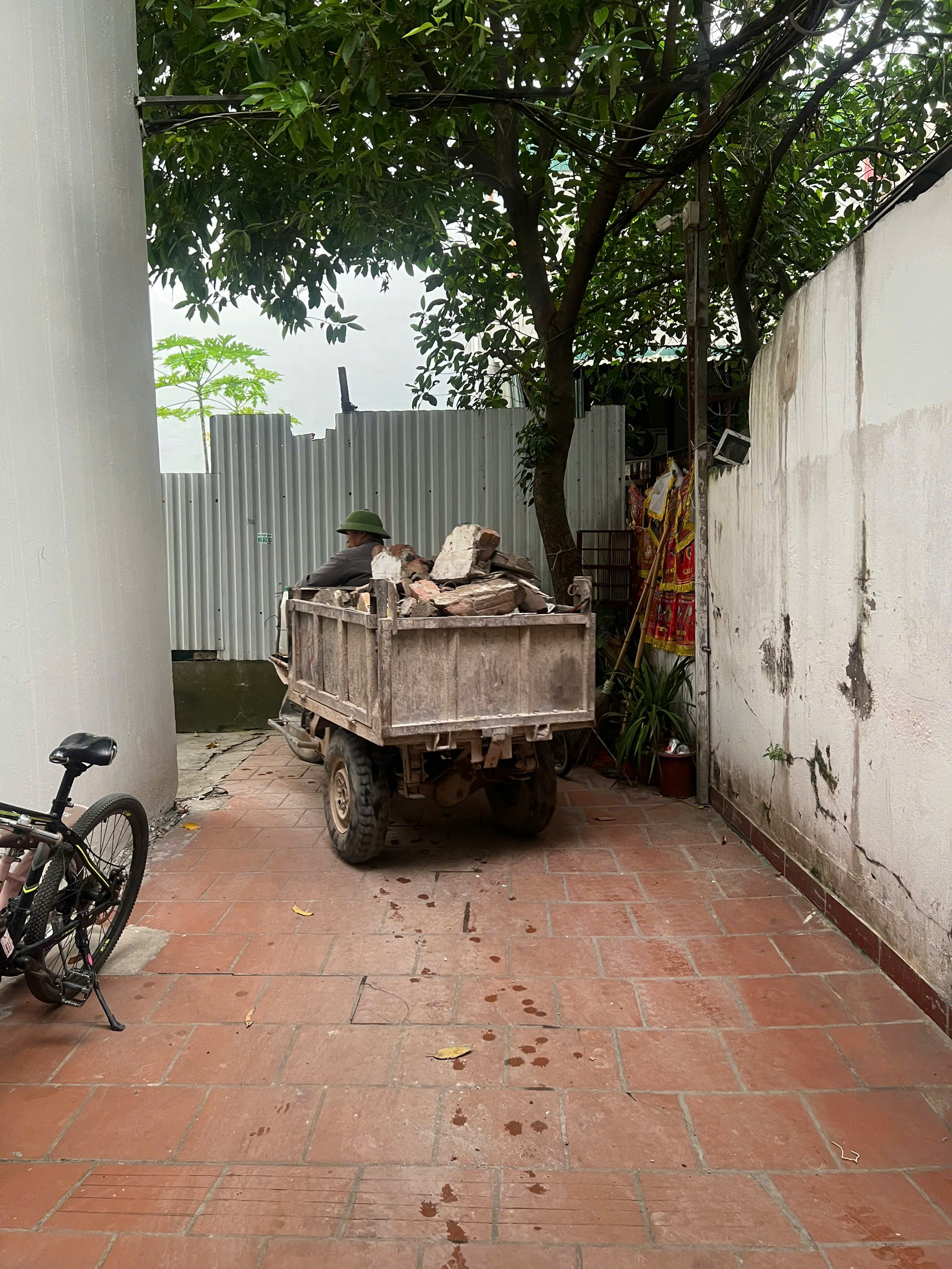 Mảnh đất ngõ rộng, ba gác chạy vù vù, cách oto chỉ 20m